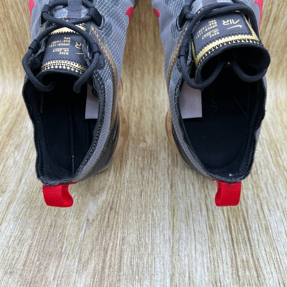 Nike Air Vapormax 2019 Women's Size 9 Black Metallic Gold Shoes CU4872-001 - Picture 5 of 10